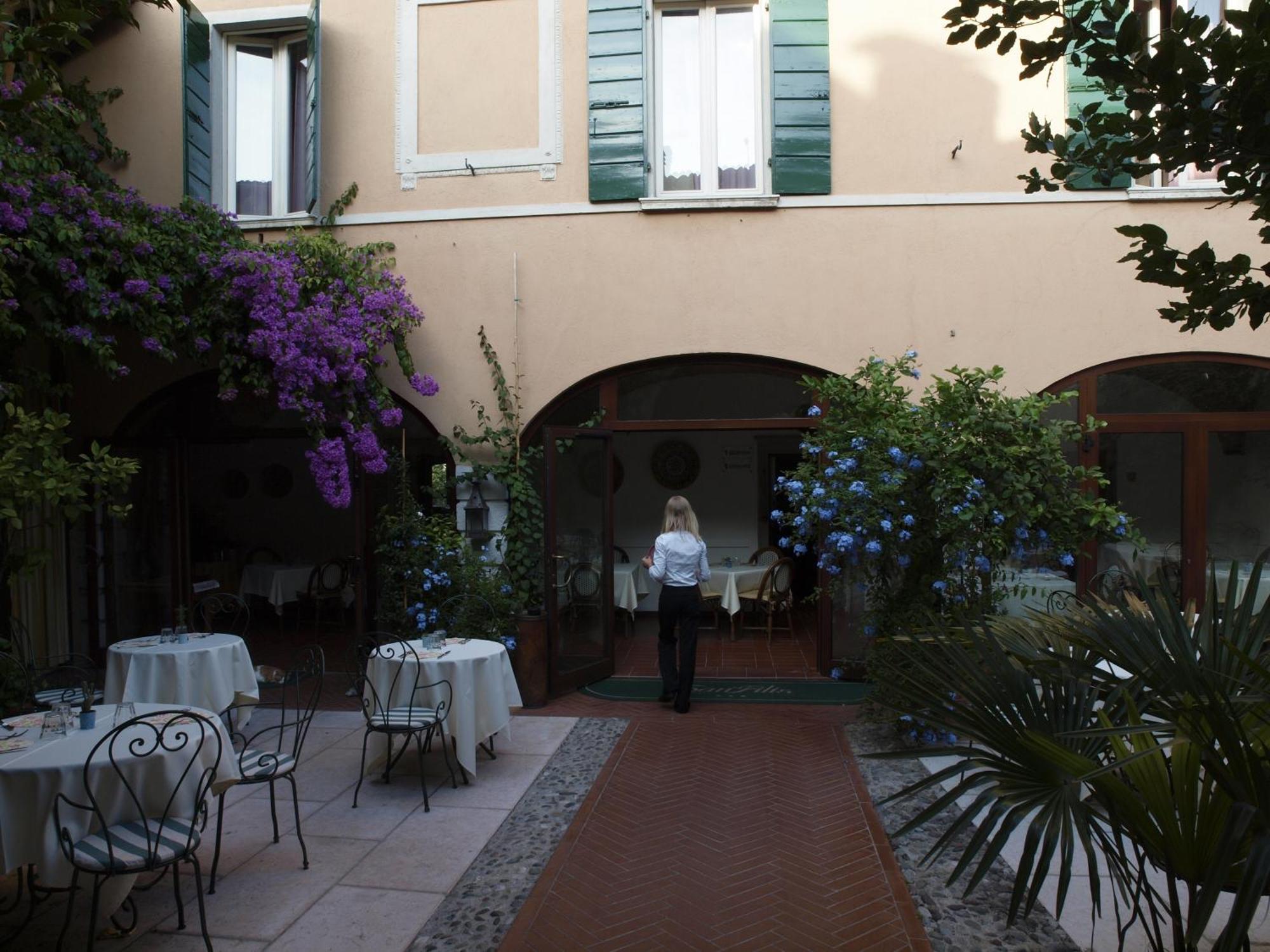 Hotel San Filis San Felice del Benaco Luaran gambar
