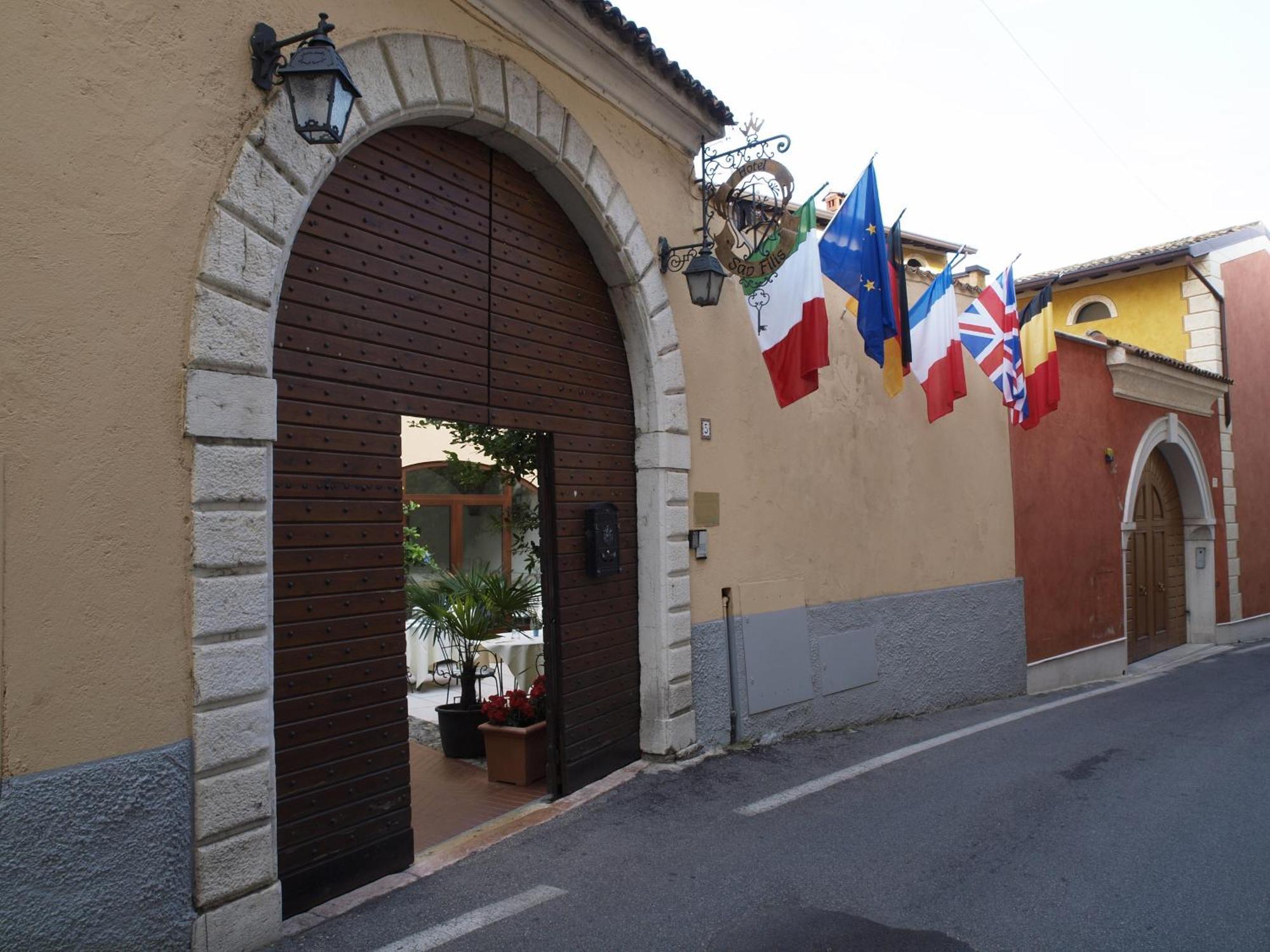 Hotel San Filis San Felice del Benaco Luaran gambar