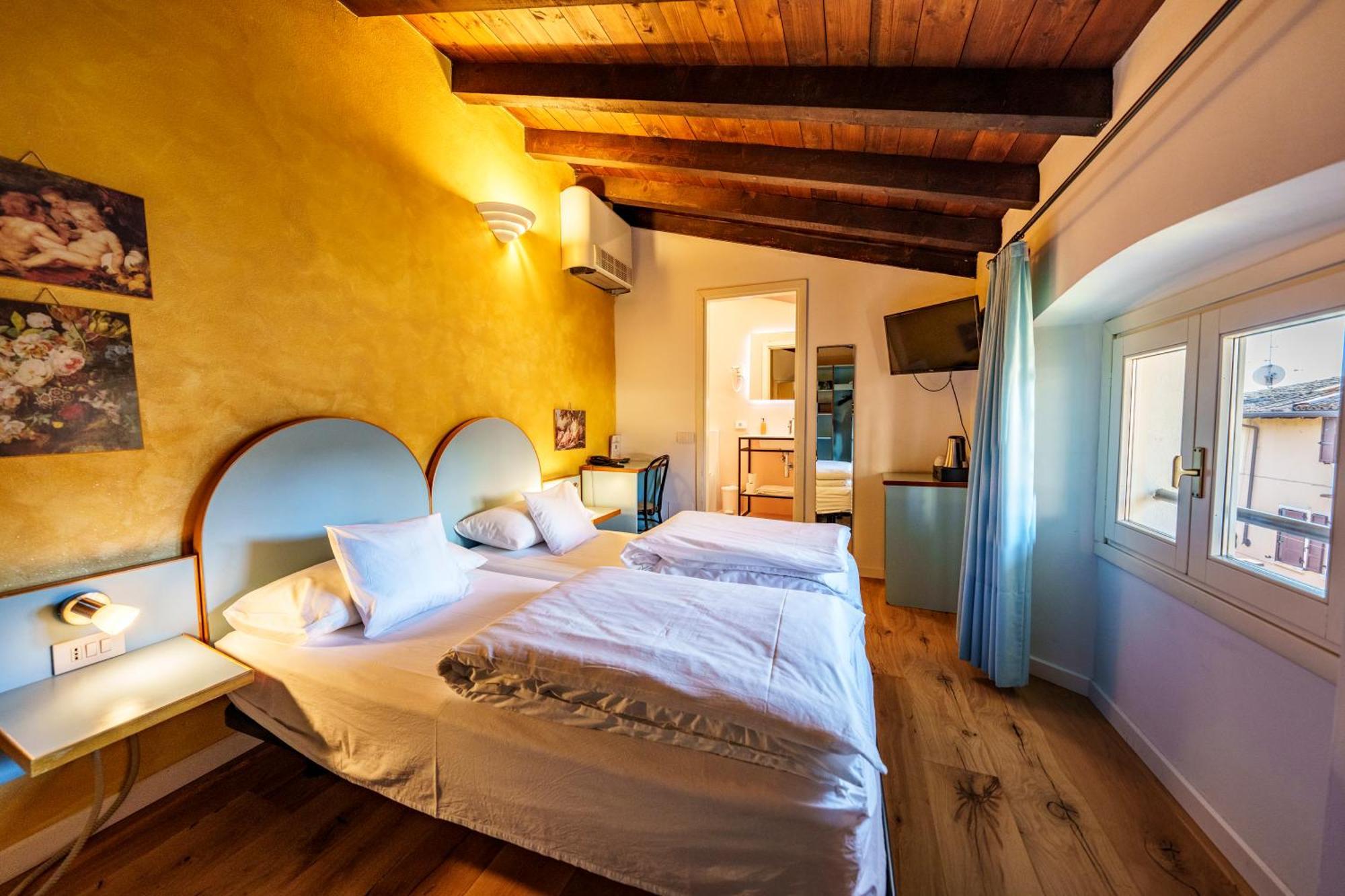 Hotel San Filis San Felice del Benaco Luaran gambar